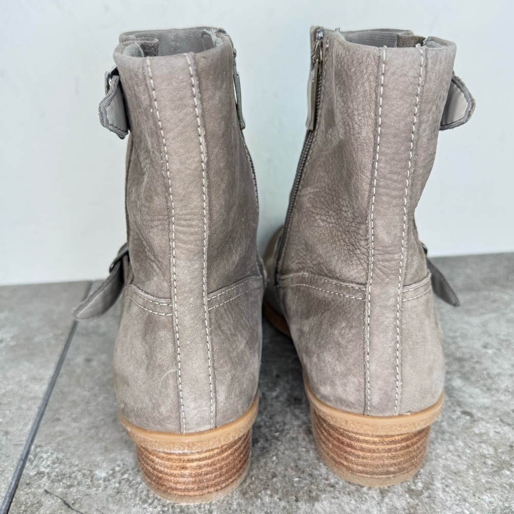 NEW DANSKO Delphine Stone Waterproof Nubuck Boot EU 40 US 9.5/10 - Picture 7 of 10